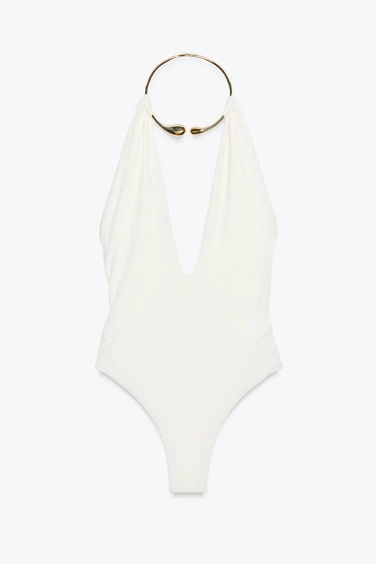 Minimalismo con Estilo: El Top Versátil que tu Verano Necesita