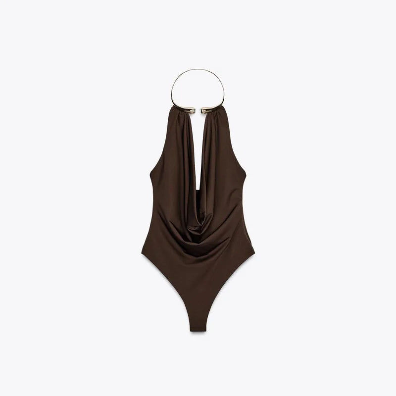 Minimalismo con Estilo: El Top Versátil que tu Verano Necesita