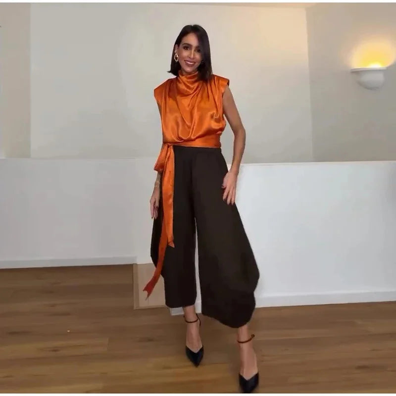 Top Elegante con Detalle de Cinta